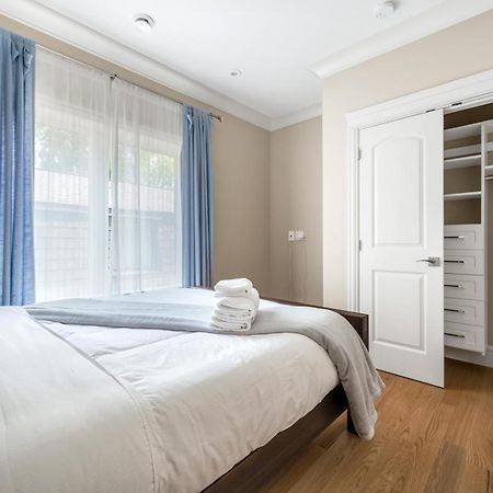 Vancouver Haven: Luxurious Private Bedroom Near Attractions Exterior foto